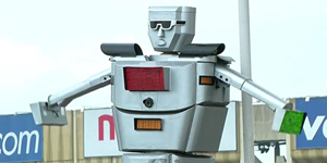 Larger-than-life Robots on Traffic Control Duty