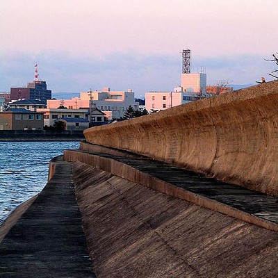 Tsunami In A Tank | Popular Science
