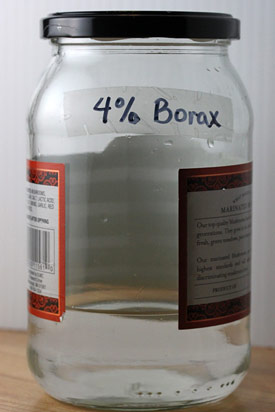 4% borax solution for making silly putty