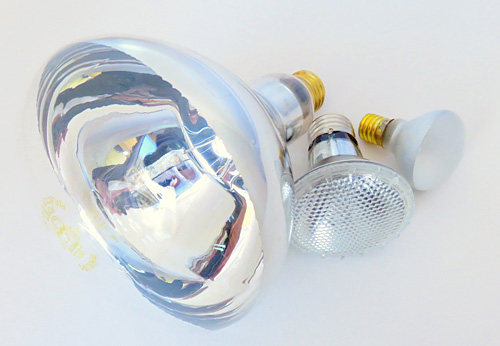 Directional light bulbs are not good choices to model a star.