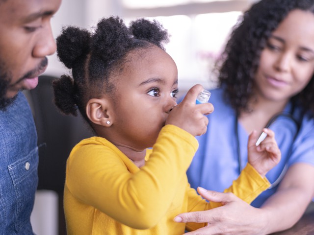 girl with inhaler