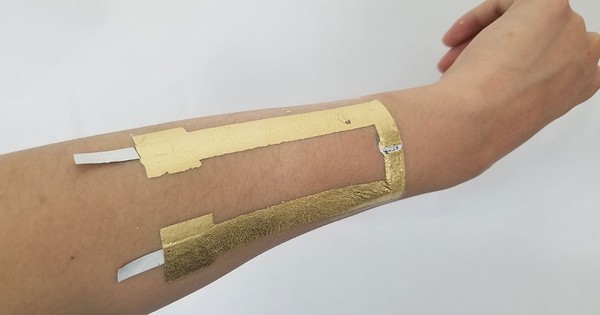 Electronic circuit completely applied on skin. 