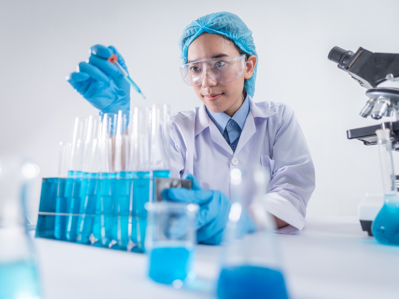 A Muggle chemist hard at work