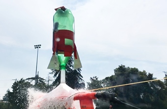 how to do a bottle rocket