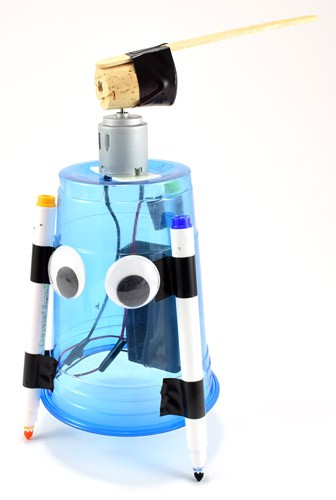 Simple DIY Spin Art Robot for Kids 