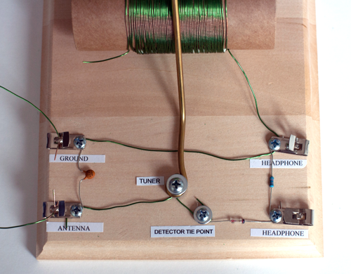 Photo of a complete homemade crystal radio circuit
