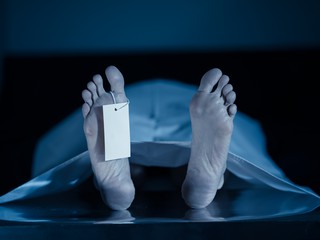 ID tag on toe of corpse in morgue