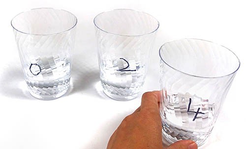 Prepared cups with distilled water.