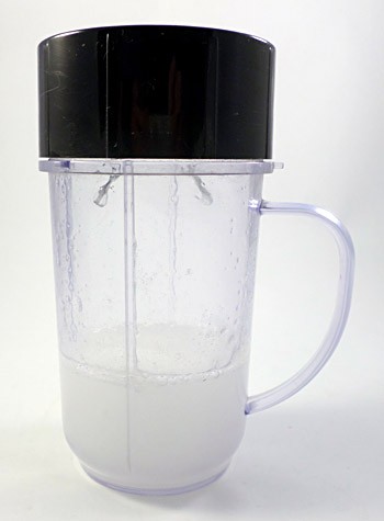 Sodium alginate and water are blended together in a blender cup